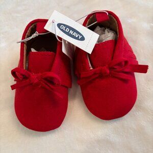 Old Navy Baby Red Moccasin Shoes Faux Suede 0–3M NWT